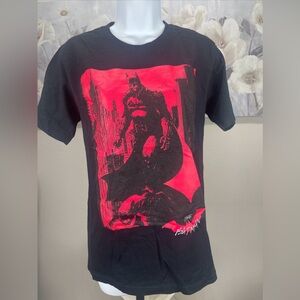 DC Comics Batman Basic Distressed Logo T-Shirt Size S Color Black/Red.